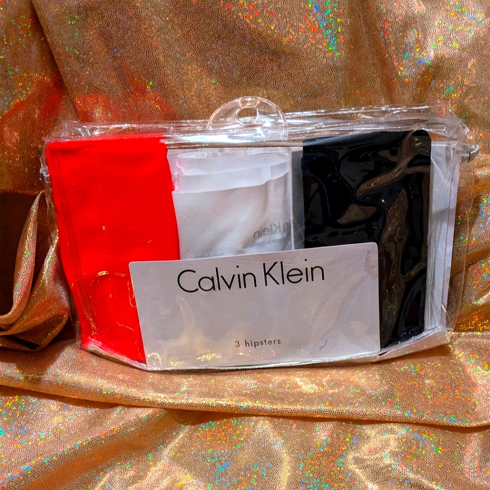 Calvin Klein pkg of 3 hipsters NEW
